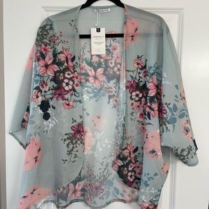 NWT floral kimono